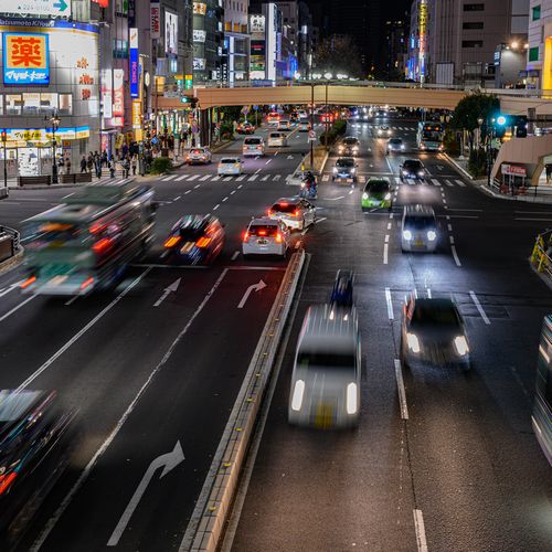 街は流れの中に