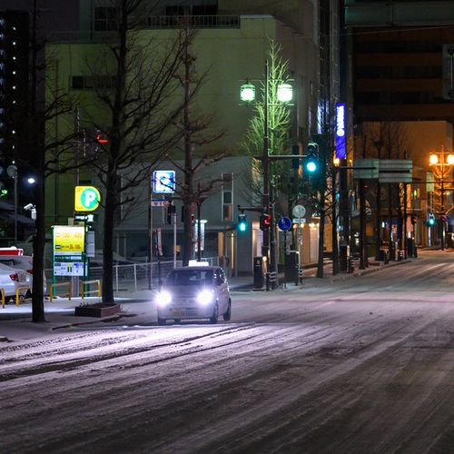 雪の夜道
